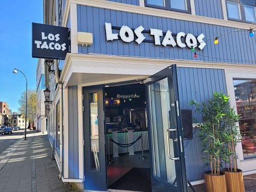 Shop front at Los Tacos in Fredrikstad