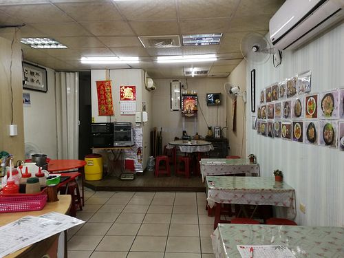 interior at Fuxing Tai Yue Sushi Guan - 福幸台越素食館  in Hualien