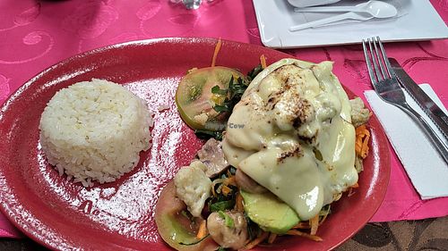 Avocado 🥑 rellenado at Brasas Del Llano in Cundinamarca