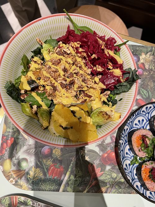 Winter salad #Veganuary at Le Botaniste - Bryant Park in New York City