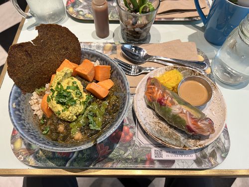   at Le Botaniste - Bryant Park in New York City