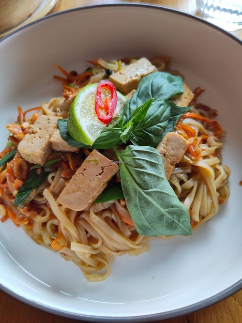 Pad Thai noodles with tofu at RĪSI+NŪDELES in Liepaja