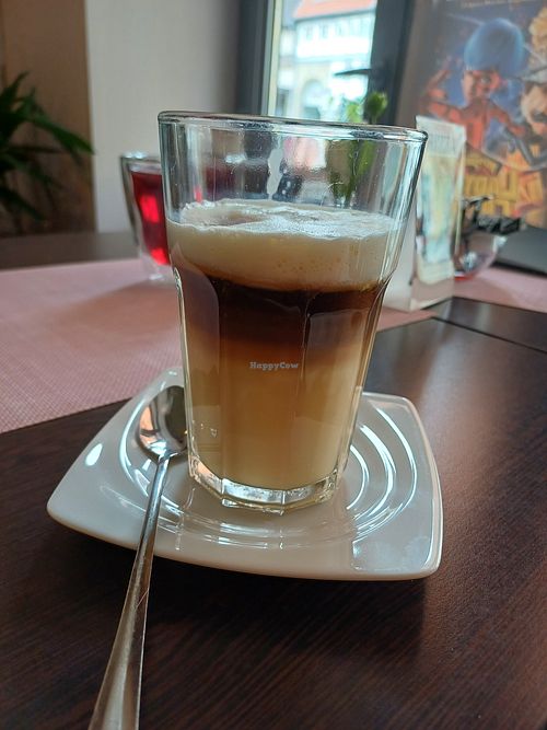 Lupine milch latte macchiato at Lieblingscafé Königslutter in Konigslutter Am Elm