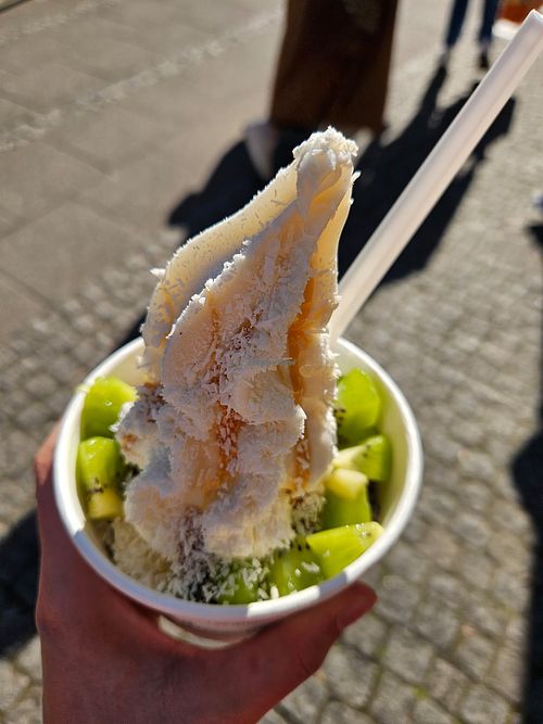 at YOMARO Frozen Yogurt in Bremen
