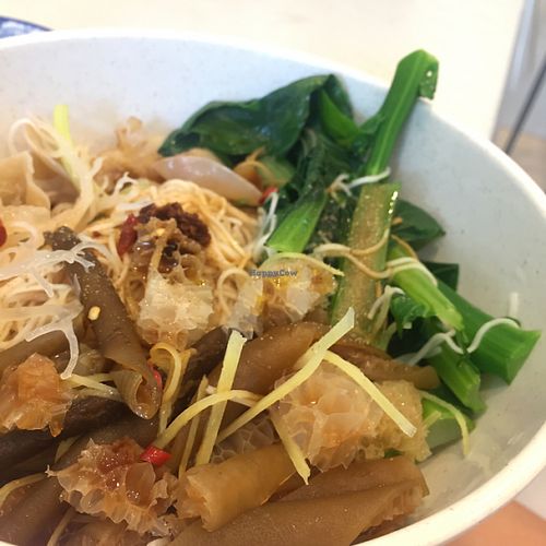 spicy noodles at Veggie Mama in Kowloon