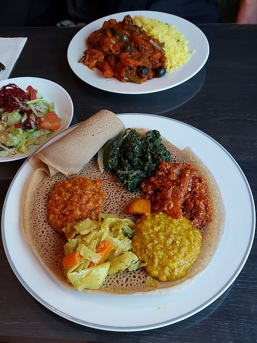 Ethiopian mix platter and stew with soy chunks 👌🏻 at Fröjas Sal in Uppsala