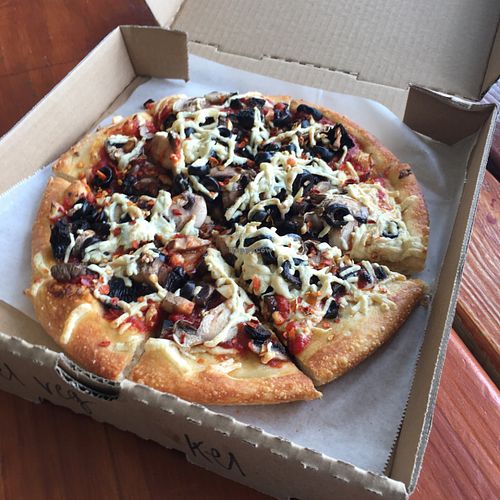 5 Veggie Pizza - you create it. Smells and tastes great. at Plant Based Pizza in San Jose