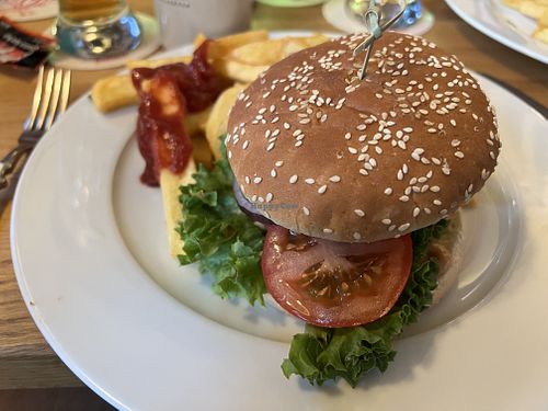 Veganer „Veggie Burger"  at Zur ewigen Lampe in Bruehl