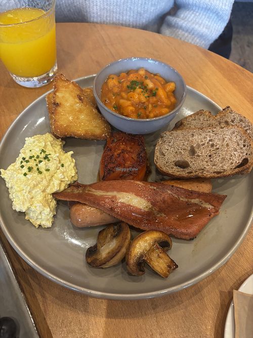 Full English breakfast - amazing “eggs”!!  at Morgentau. in Barcelona