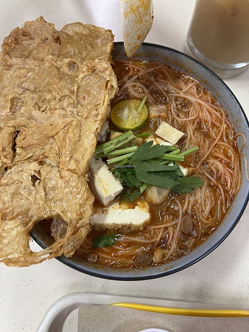 Mee Siam- value for money with the Fried soy bao  at Jia You Vegetarian - 泇佑素食 in East Singapore