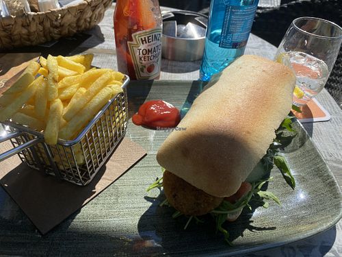   at Mr. Jones in Giessen