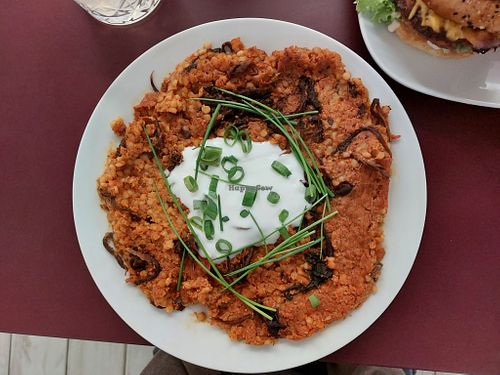 Krémové pečené „kuracie“ orzo (z týždenného menu) at veganaf in Banska Bystrica