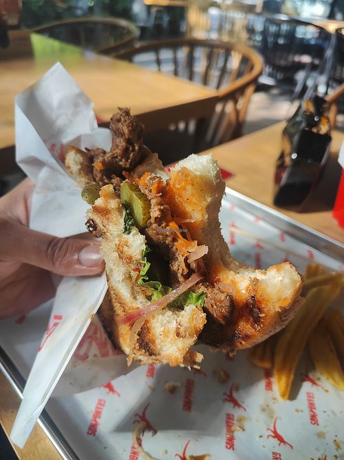 Vegan burger at Grandinos in Izmir