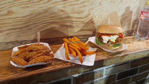Wedges, Sweet potato fried & my mate's vegetarian burger at Nicolinos's Der Imbiss vor unserem Kaufland - Kiosk in Paderborn