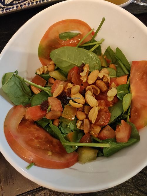 Salad without cheese at Arte y Sabor in Sevilla