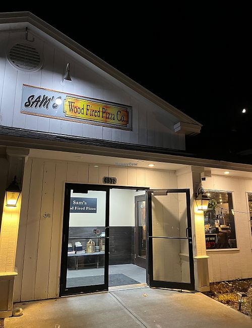 Pizza place offering vegan cheese on all pies  at Sam's Wood Fired Pizza Co in Manchester