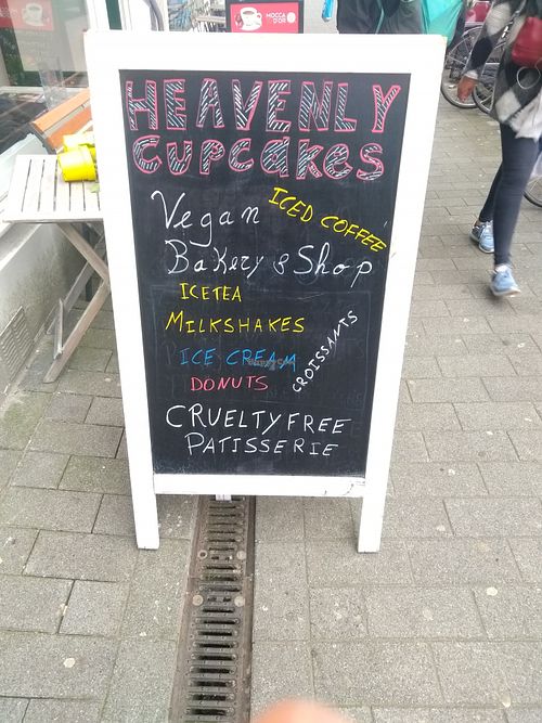 Cruelty free pastry at Heavenly Cupcakes in Rotterdam