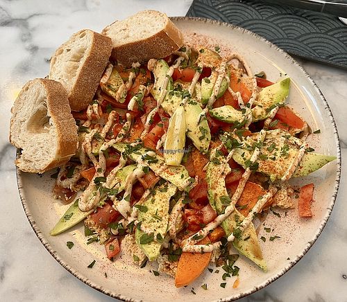 Hummus Platter with avocado   at Café Krokus in Braunschweig