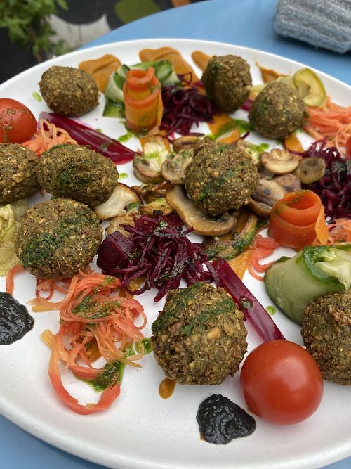Falafel dish plus mushrooms  #Veganuary at Les Indécis in Tunis