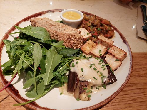 Combo plate 4 / grilled tofu as vegan protein at Margarito in Madrid