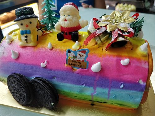 Xmas log cake at Eastern Highland Healthy Cake House 东山 in East Singapore