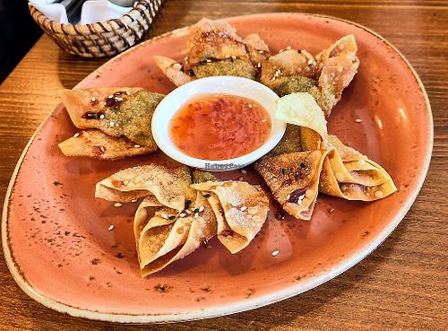fried won tons at Sen Vegan in Berlin