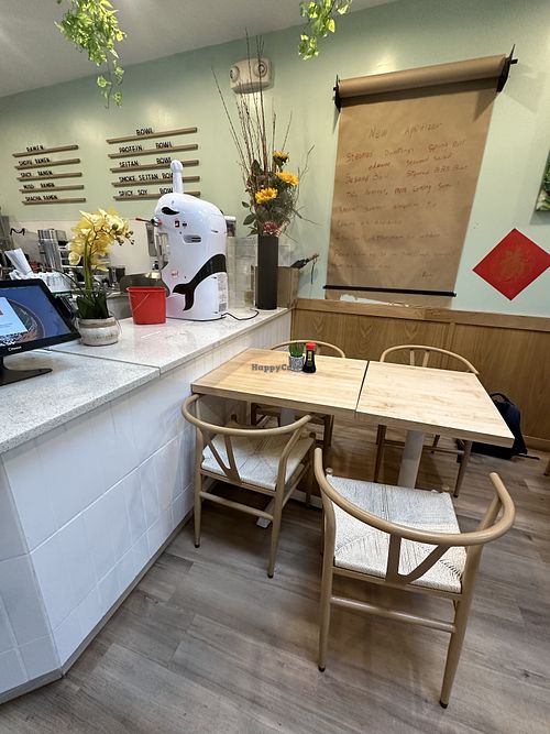 Seating  at Ramen O'Bowl in Cambridge