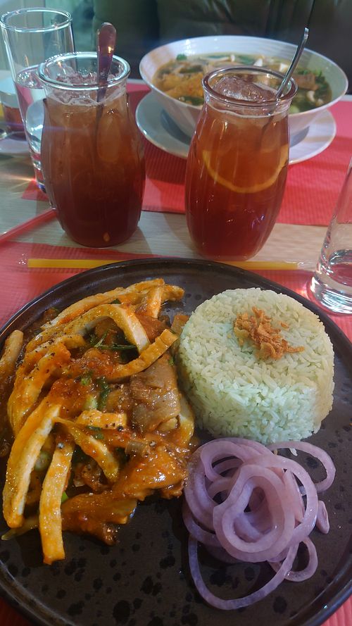 Tofu with spinach rice and the ice teas at Vietnam Street Food in Athens