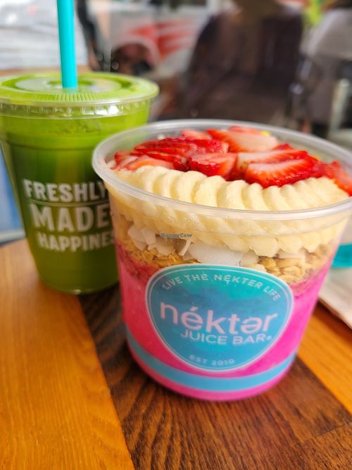 Dragon fruit bowl and a green juice at Nekter Juice Bar in Santa Monica