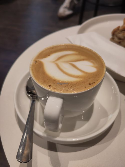 Oat flat white at Suuapinga - Specialty Coffee in Munich