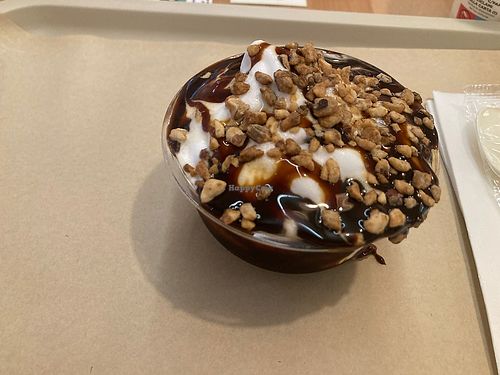 Frozen Joghurt with caramel and nuts 😍😍😍  at Green M'ama in Naples