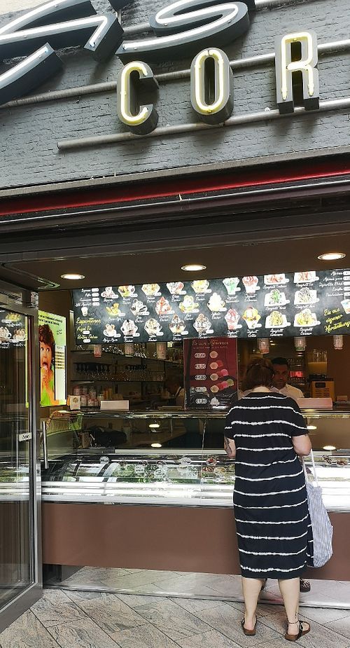 Storefront at Cafe Cortina  in Friedberg