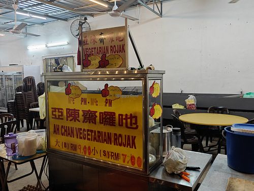 ah chan vegetarian rojak stall  at Chen Ee Vegetarian Food 正一素食 in Ipoh