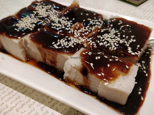 3 pieces of yam cakes at Vegetarian Express Cafe in Northeast Singapore