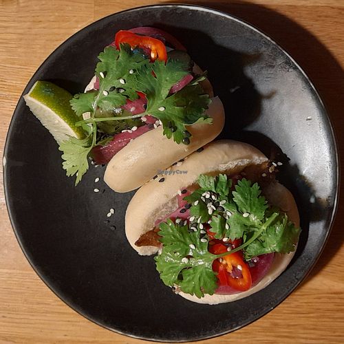 Caramelized oyster mushroom flavored with Kampot pepper, pickles & Kimchi mayonnaise at Ravintola Fat Lizard Espoo in Espoo