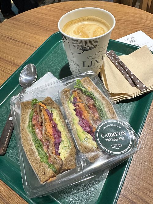   at LINA'S  in Incheon