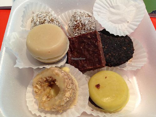 Ostraw Vegan sweets at Ostraw Vegan in Bucharest