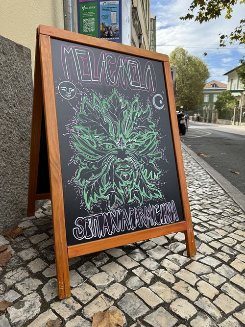 Sign outsidee  at Mela Canela - Sintra Centre in Sintra