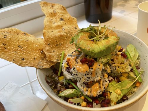 Avocado pomelo sushi bowl 😍  at Wanaka in Hong Kong Island