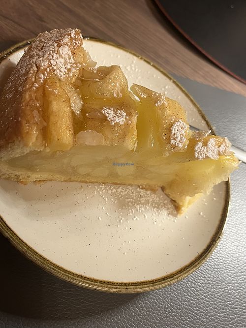 Vegan apple piee  at Urban Coffee Lab in Bolzano