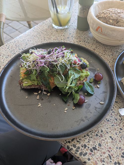 Smash it! Avocado Toast at Cafe Rosa in Aschau Im Chiemgau