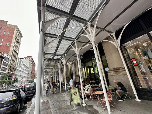 outside seating  at Pistaccio - Pop Up in New York City