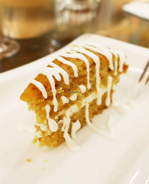 vegan orange cake at Sophie's Garden in Taipei