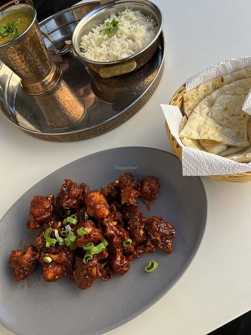 naan and gobi manchurian  at Ambari in Munich