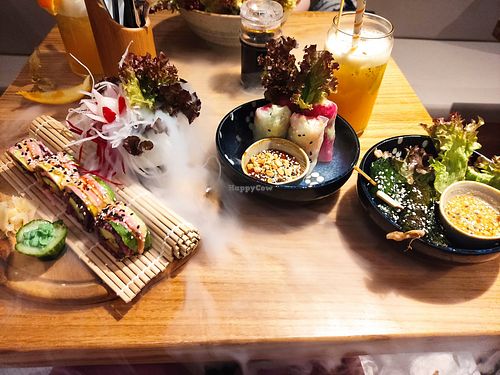 Sushi, betel leaves and summer rolls at Udum 2 Vegan in Cologne