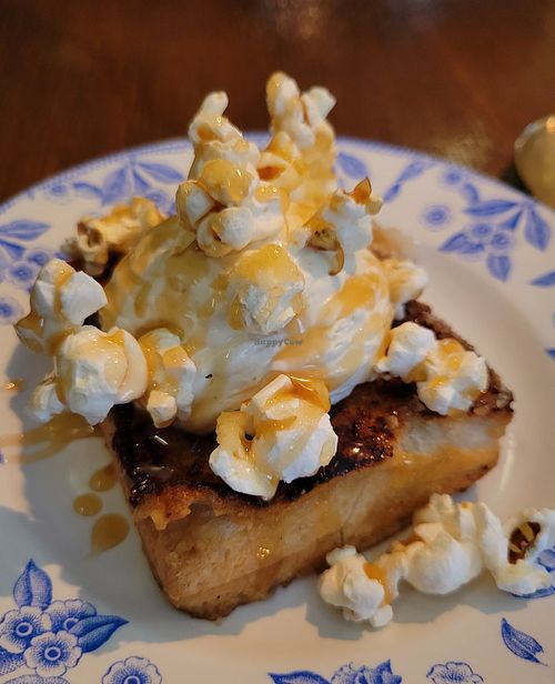 Brioche perdue popcorn at Faubourg Daimant in Paris