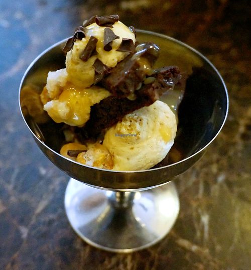 SNICKERS DES FAUBOURGS at Faubourg Daimant in Paris