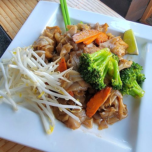 Pad See Ew at Dee Dee Vegan Thai in Portland