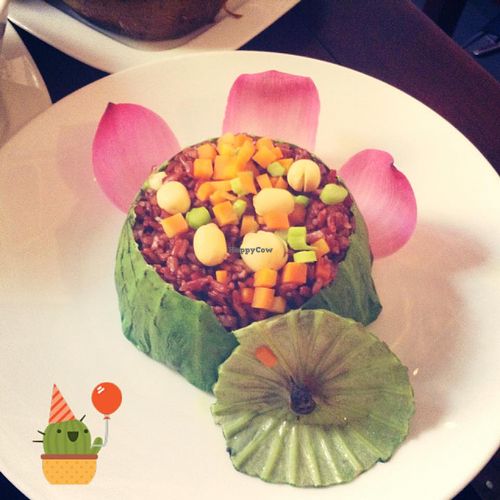 nice brown rice in lotus at Hum Vegetarian - District 3 in Ho Chi Minh City