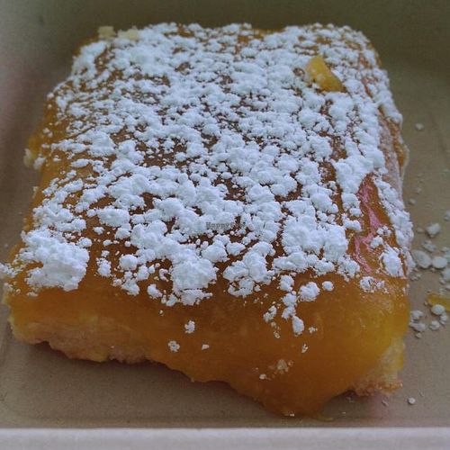 close-up of the vegan Lemon Bar  at Bragg's Factory Diner in Phoenix